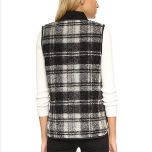Madewell reversible black/plaid best with pockets